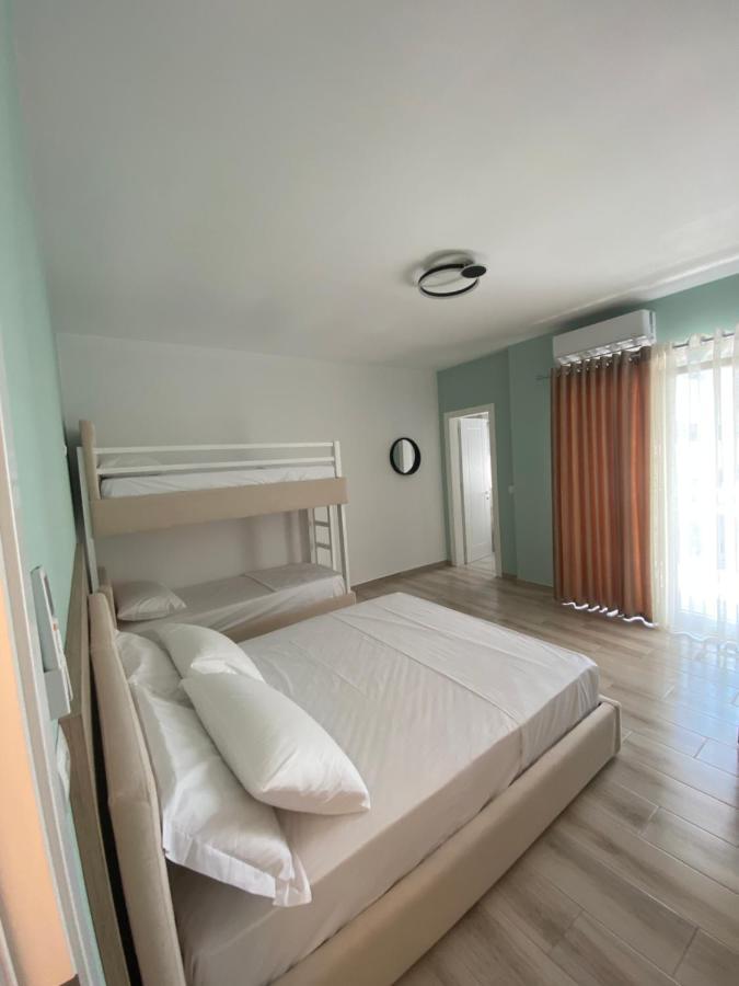 Shëngjin Helena Hotel מראה חיצוני תמונה